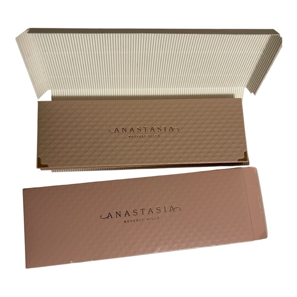 Anastasia Beverly Hills Tan Accessory